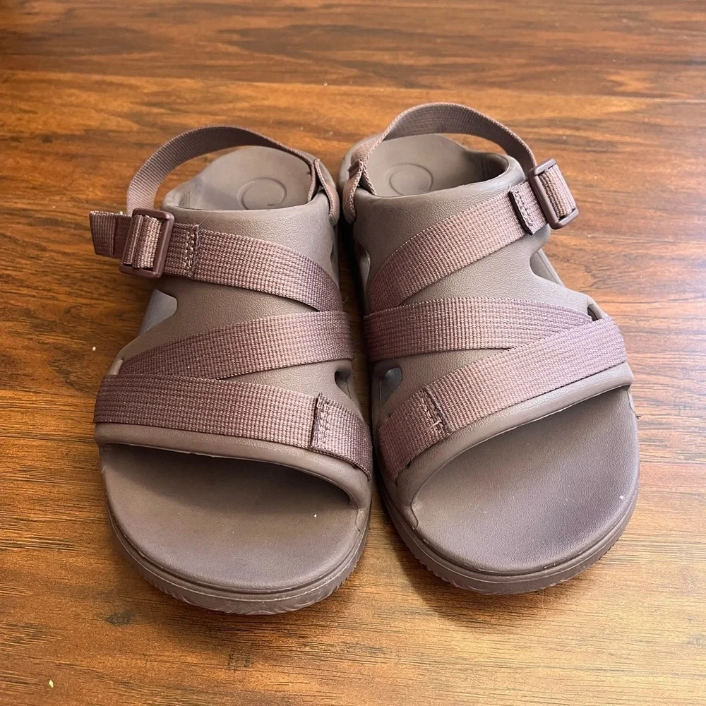 Chaco Chillos Sport Sandals - Women’s Size 7 lavender/mulberry color - Picture 4 of 10